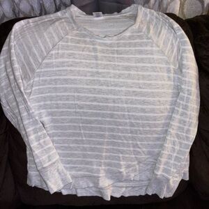 Women’s size medium tops
Size medium-large
All for 15.00 or 3.00 each!